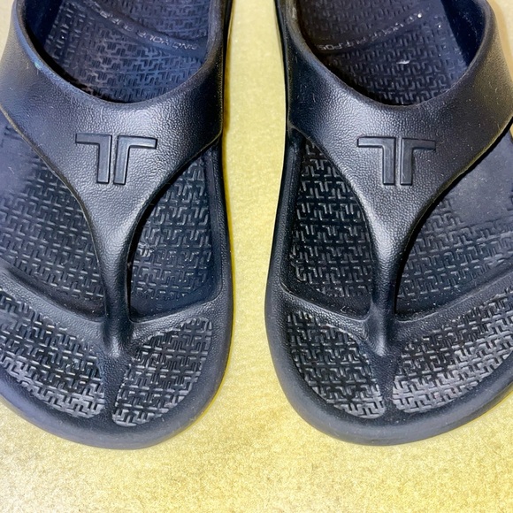 Telic Terox Energy Recovery Flip Flop Women’s Black Sandals - Women’s XS (US 5) - Picture 5 of 9